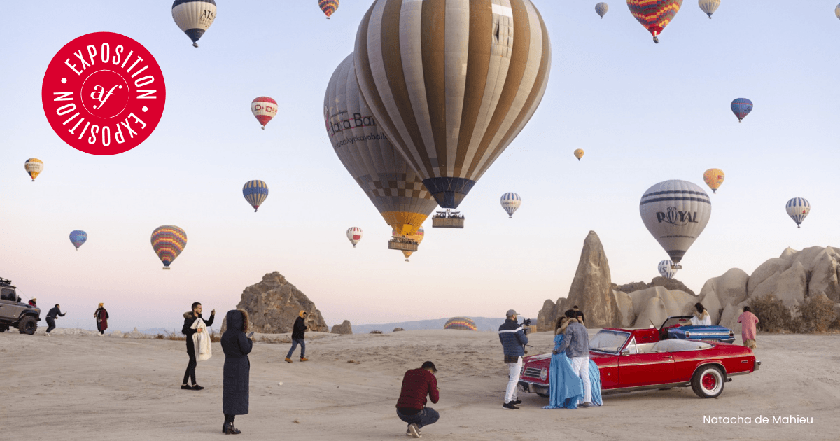 Au-delà des Cartes Postales